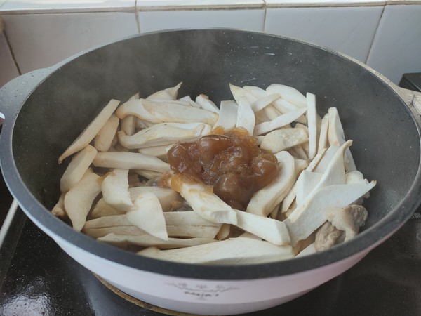Coprinus Mushroom Fried Pork recipe