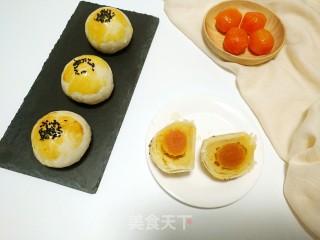 Mung Bean Paste Egg Yolk Crisp recipe