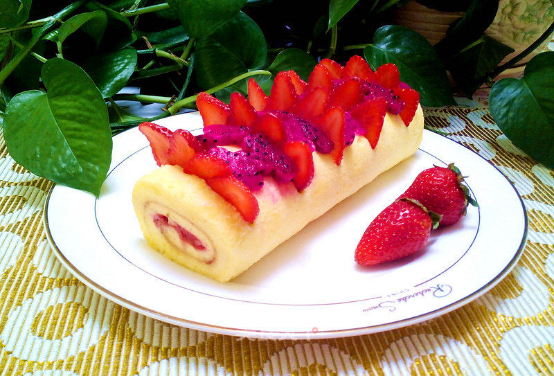 Strawberry Chiffon Egg Roll recipe