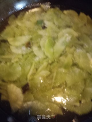 "lazy Meal" Lettuce and Egg Soup recipe