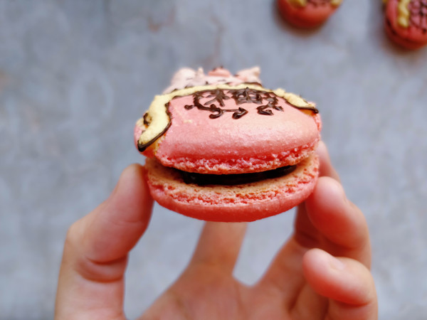 Piggy Lucky Bag Macaron recipe