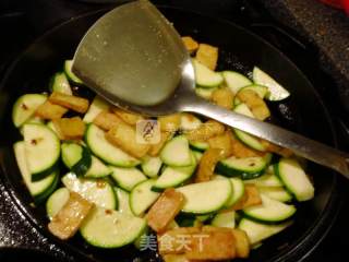 Stir-fried Melon with Tofu and Bacon recipe