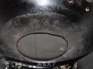 Mouth-watering Chili-fried Pork Intestines recipe