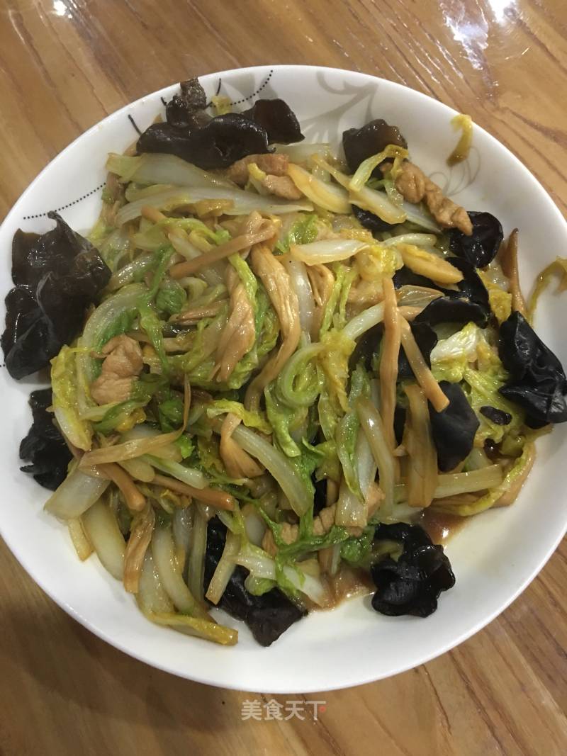 Stewed Cabbage with Golden Needle Fungus recipe
