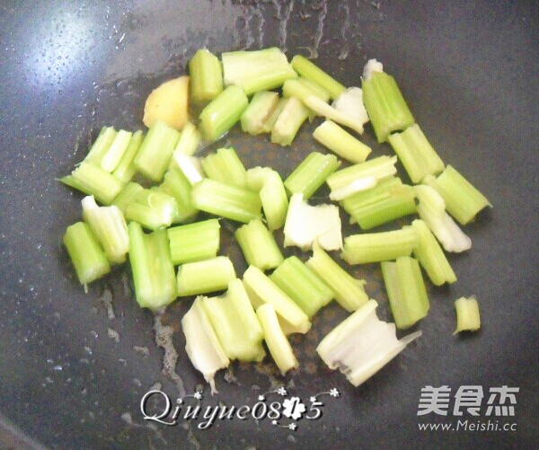 Vegetarian Sauteed Celery and Lily recipe