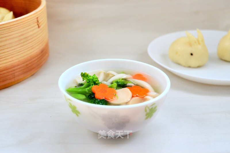 Chicken Soup with Fresh Vegetables recipe