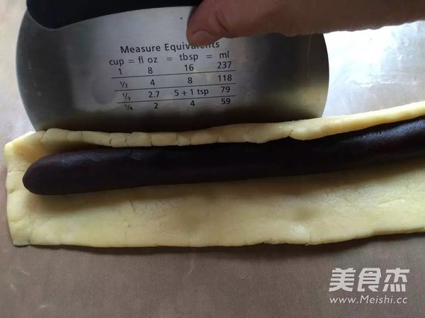 Golden Bean Paste Roll recipe