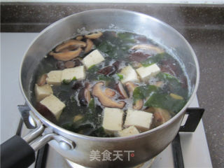 Mushroom Kelp Miso Soup recipe