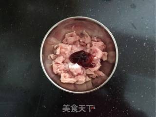 Stir-fried Sliced Pork with Lotus Root recipe