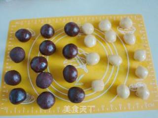 Practice Your Hands to Make Moon Cakes-rose Bean Paste Moon Cakes recipe