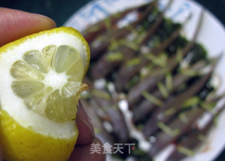 Steamed Wakame with Chopped Pepper Yellow Croaker recipe