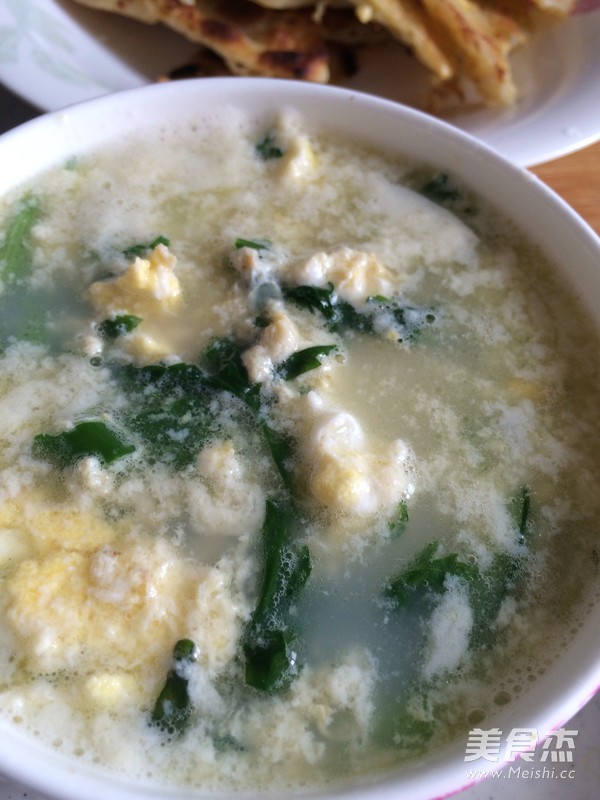 Chrysanthemum and Egg Soup recipe