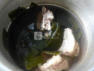 Kelp Bone Soup recipe