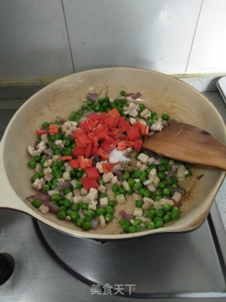 Stir-fried Peas with Bell Pepper recipe