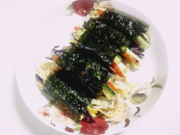 Five-color Seasonal Vegetable Seaweed Rolls recipe