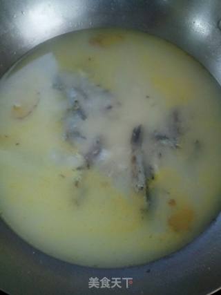 Crucian Fish Soup recipe