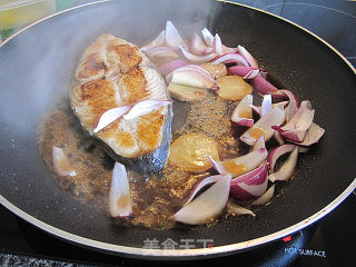 Fried and Baked Mackerel with Ginger and Green Onion (spanish Mackeral) recipe