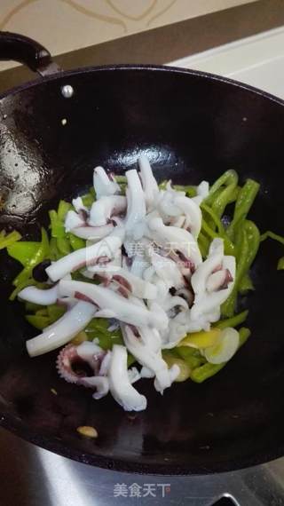 Stir-fried Cuttlefish with Hot Pepper recipe