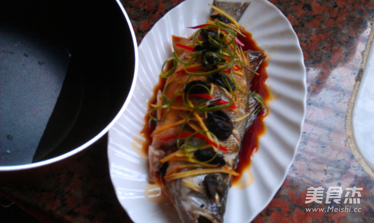 Steamed Sea Bass with Olive Horn recipe