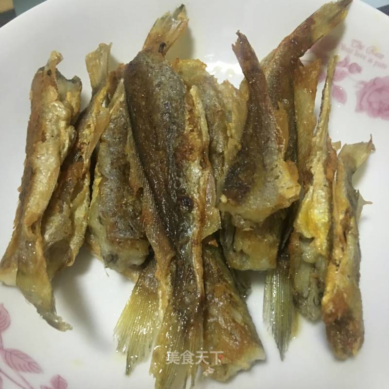 Pan Fried Small Yellow Croaker recipe