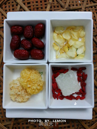 Beautiful Stunner-white Fungus and Red Jujube Soup recipe