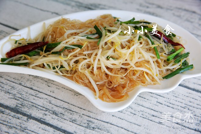 Stupid Bean Sprouts Fried Noodles: Northeast Home Cooking, Delicious and Refreshing, Super recipe