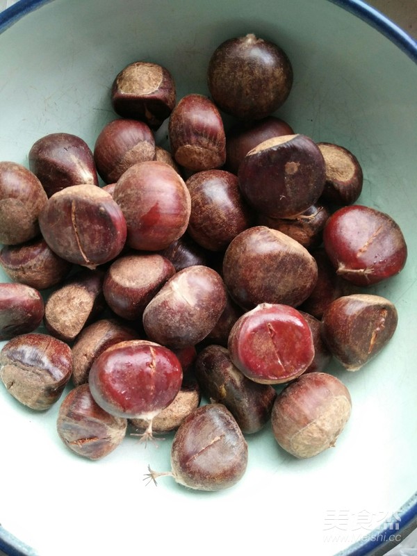 Chestnut Black-bone Chicken Soup recipe