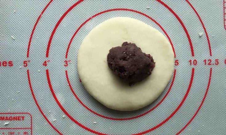 Little White Rabbit Bean Paste Bun recipe