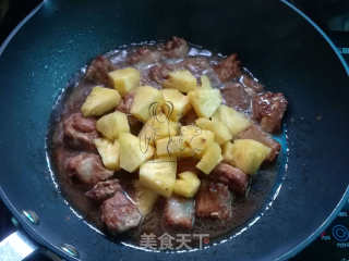 Stewed Pork Ribs with Pineapple recipe