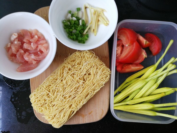 Daylily Pork Noodle Soup recipe