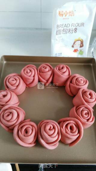 #新良首第届烤大赛#rose Garland Bread with A Full Moon and Flowers recipe