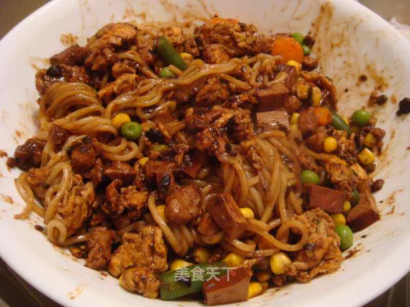 Noodles with Soy Sauce and Egg Fried Sauce