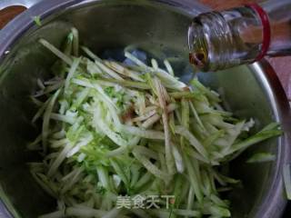 Cucumber Tossed with Noodles recipe