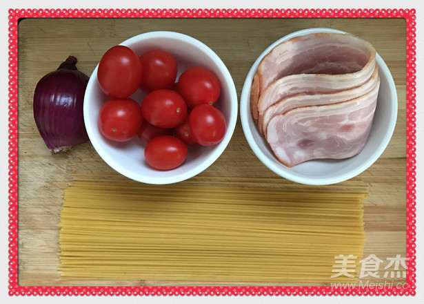 Spaghetti with Baby Tomatoes and Bacon recipe