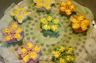 Colorful Peony Flower Hot Noodle Steamed Dumplings recipe