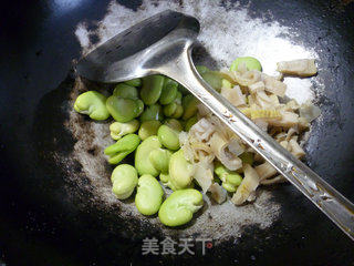 Lamb's Tail Bamboo and Broad Bean Egg Drop Soup recipe