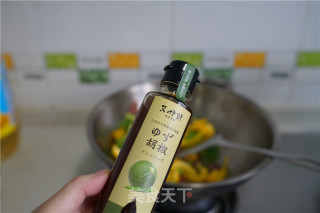 Stir-fry with Sweet Intestine and Pepper recipe