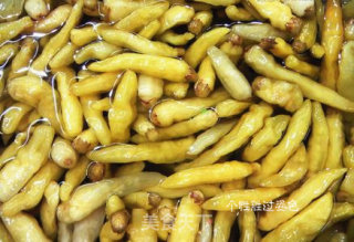Pickled Pepper Lotus Root Strips recipe