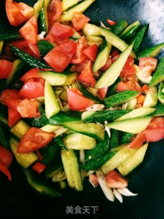 Scrambled Eggs with Cucumber recipe