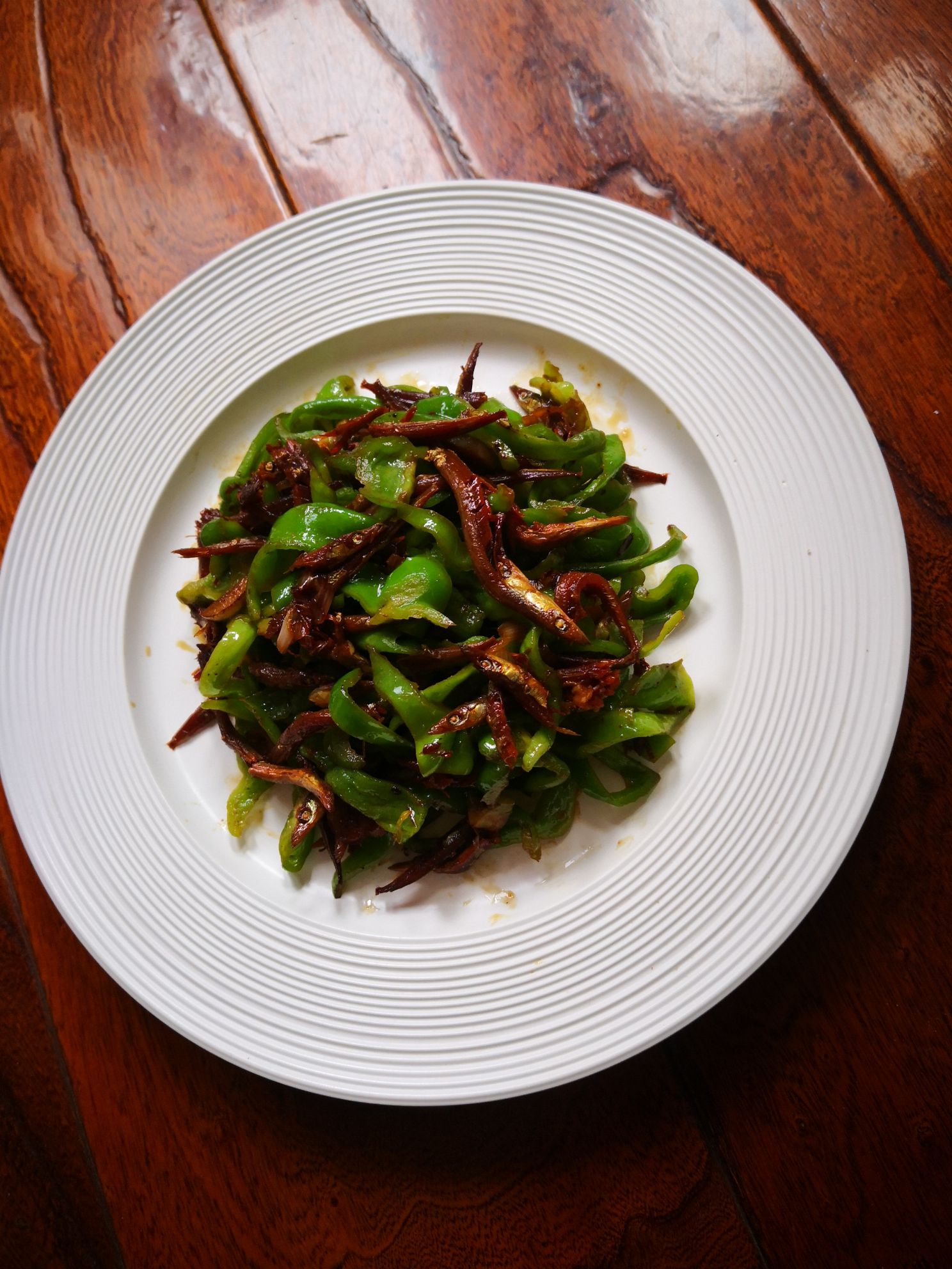 Fried Small Dried Fish with Green Pepper recipe