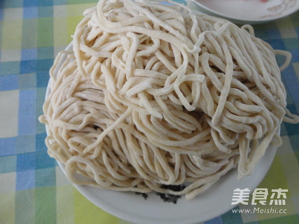 Braised Noodles with Beans recipe