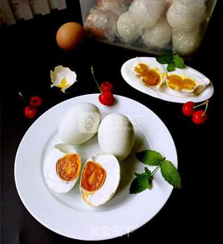 Pickled Oily Yellow Salted Duck Eggs recipe