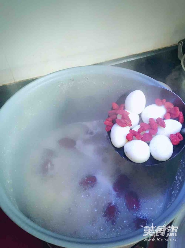 Chinese Yam, Longan, Red Date, Lotus Seed, Wolfberry Soup recipe