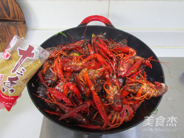 Thirteen Fragrant Crayfish recipe