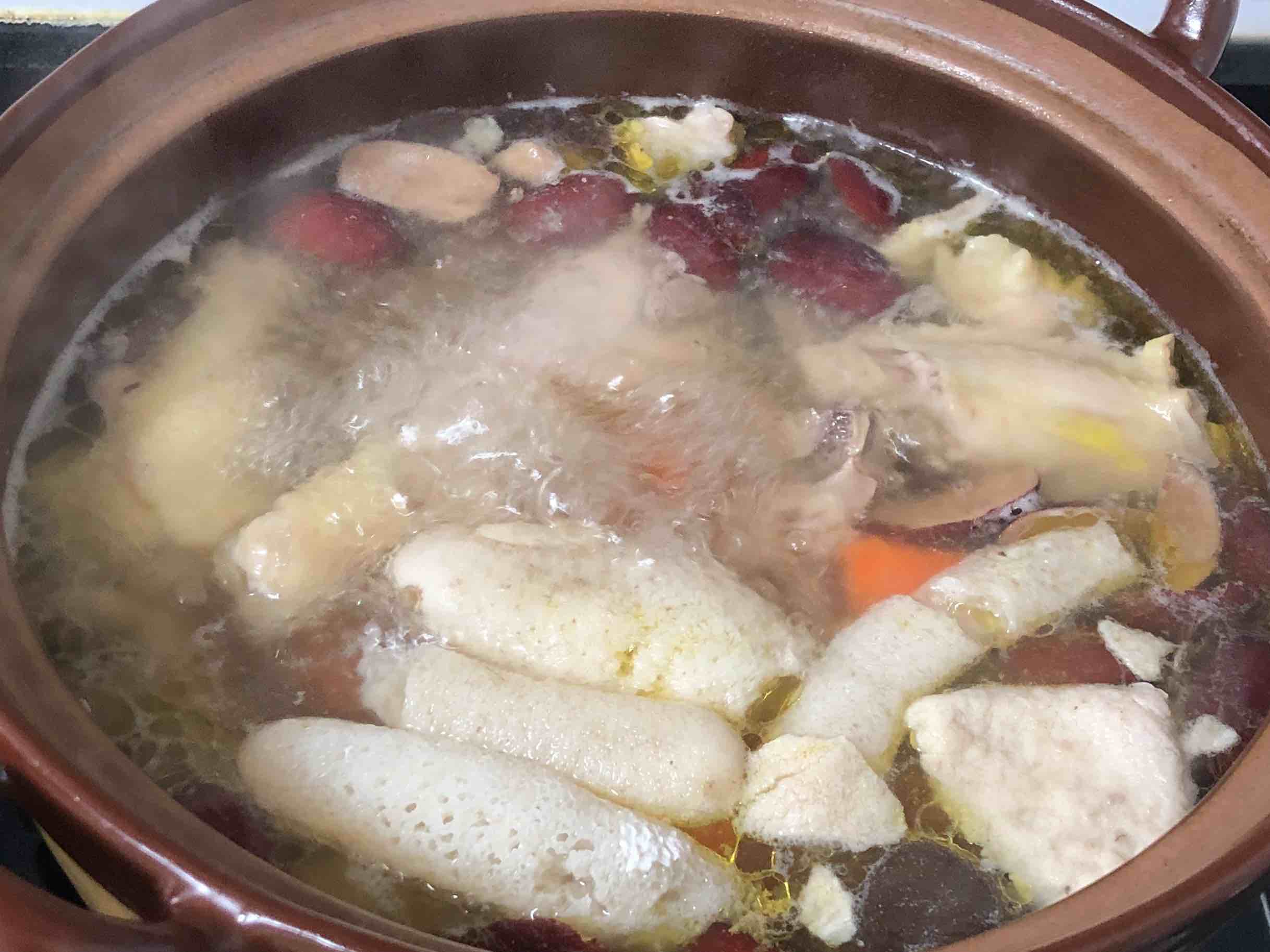 Chicken Soup with Red Dates, Astragalus, Dendrobium, Bamboo Fungus recipe