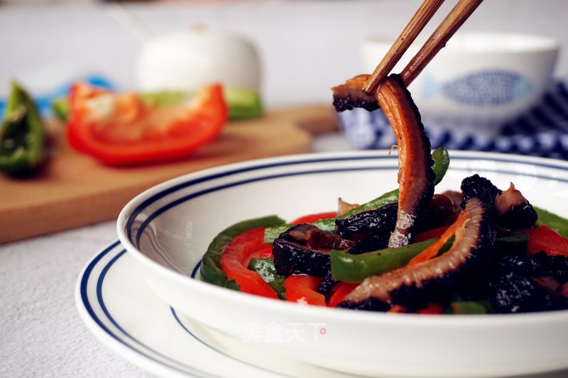 Stir-fried Red Ginseng with Green Red Pepper recipe