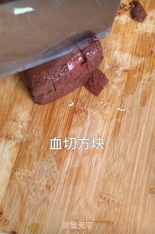 Family Qualification Tofu Stewed Duck Blood recipe