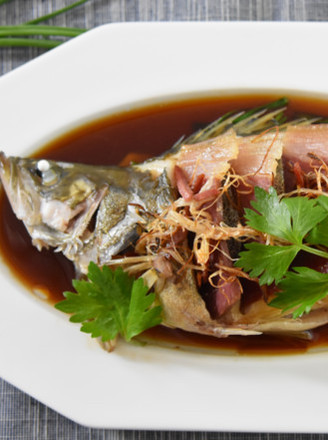 The Practice of Adding Freshness to Freshness-steamed Mandarin Fish recipe