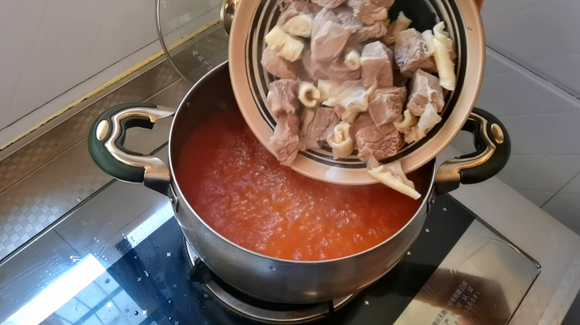 Tomato Sirloin Shabu-shabu, Perfect for Winter recipe