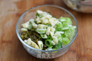 Steamed Fish Cubes with Sauerkraut recipe